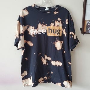 Free Hugs Grunge Large Tee Shirt
